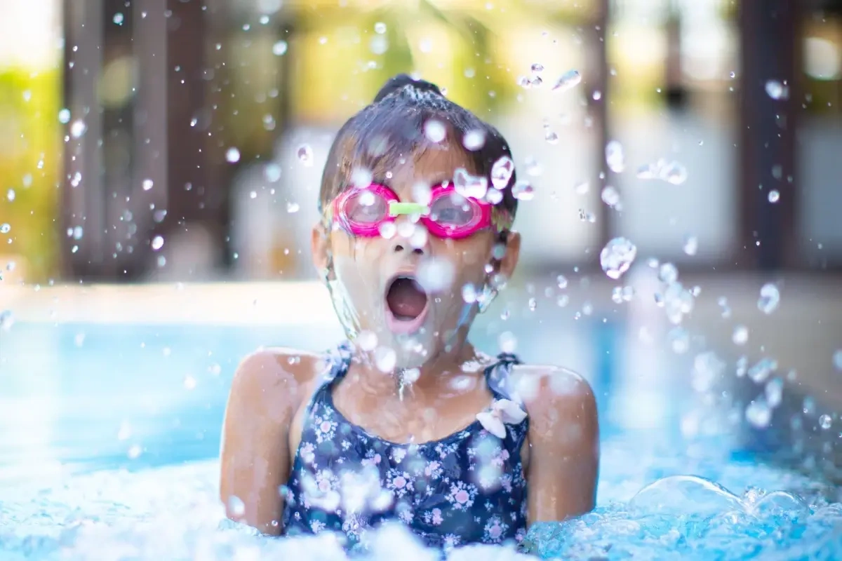 4 gode tips til at finde den helt rigtige våddragt til dit barn